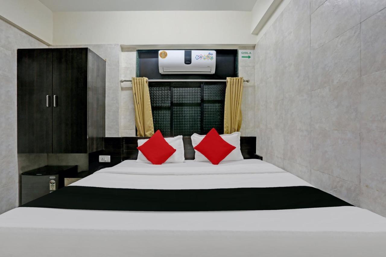 Capital O 79386 Hotel Emirates مومباي المظهر الخارجي الصورة