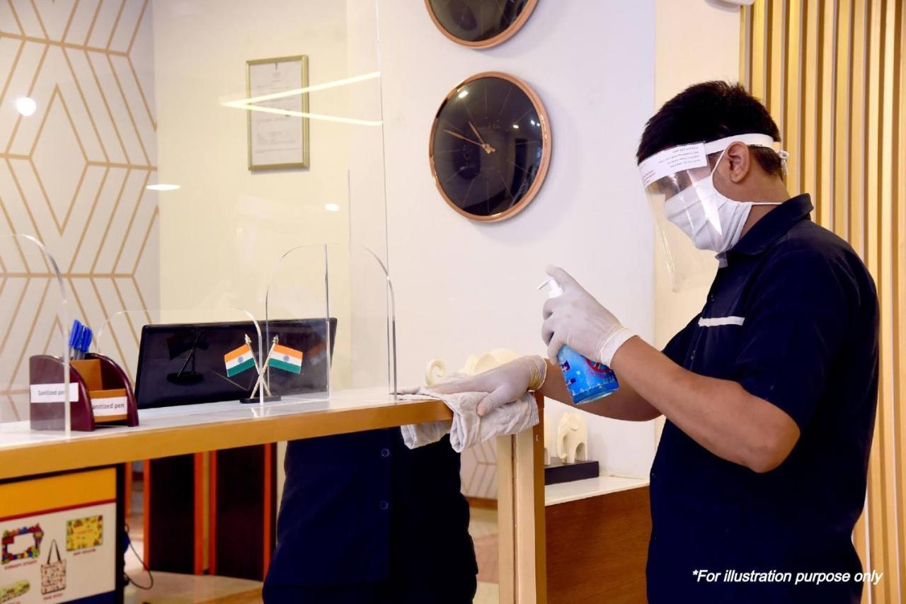 Capital O 79386 Hotel Emirates مومباي المظهر الخارجي الصورة